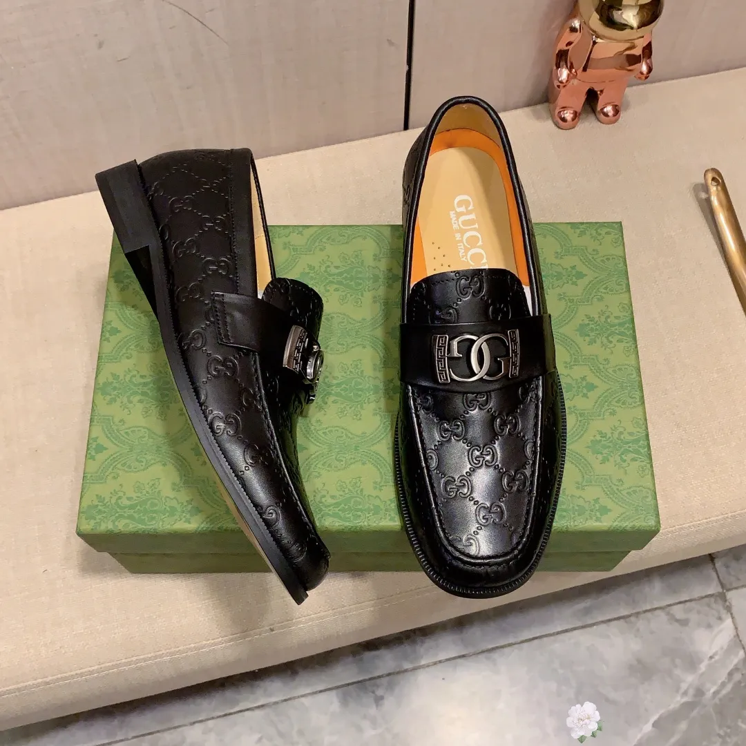 Men's Leather Shoes Men's Shoes 💰480💰💰🎩🎩 [Lightning] [Lightning] "Gucci*" The latest and most popular casual business leather shoes, top brand [Seduce] luxury ~ purchasing agent, top quality ~. [Strong] The upper is made of imported breathable cowhide with matching material ➕ breathable cowhide feet (•) and fine workmanship. The original stylish and stylish soft rubber wear-resistant and non-slip outsole is light and comfortable on the feet. The real thing looks better when taken in real life. 309: code: 38-44, can be customized to 45